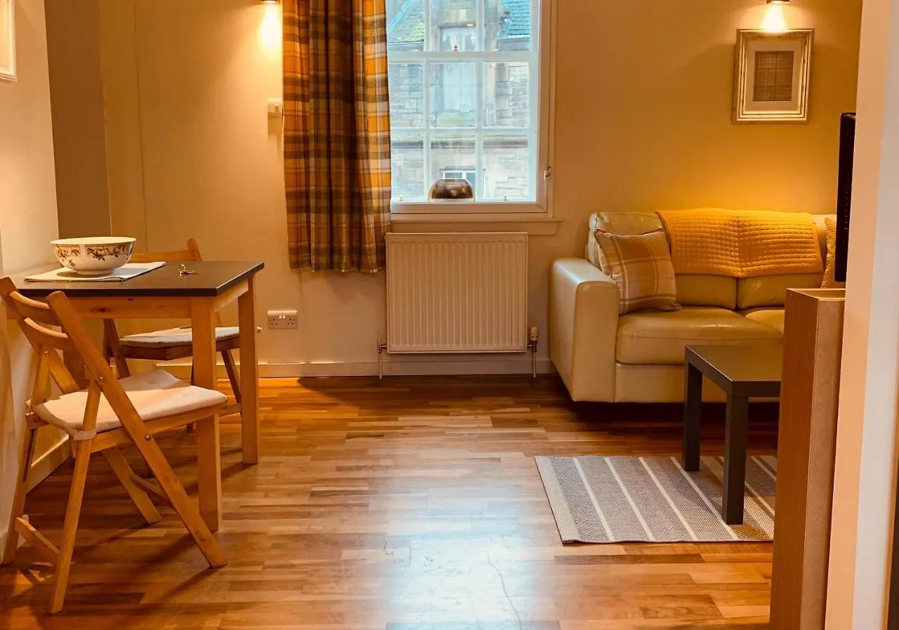 The Cowgatehead Residence Edinburgh Apartment