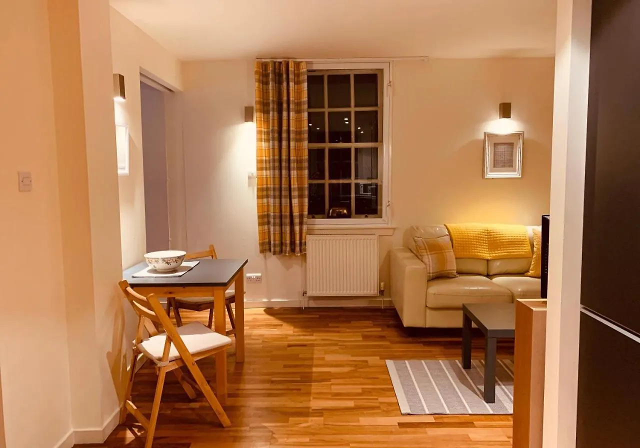 Apartment The Cowgatehead Residence Edinburgh